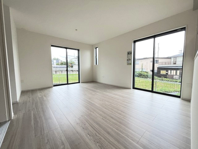 【居間・リビング】 | 福岡市南区曰佐5丁目2期　1号棟（全4棟）【仲介手数料無料・0円】 | 現地写真。