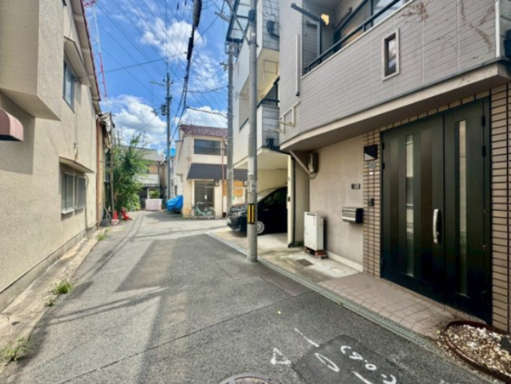 門真市大池町の前面道路含む現地写真