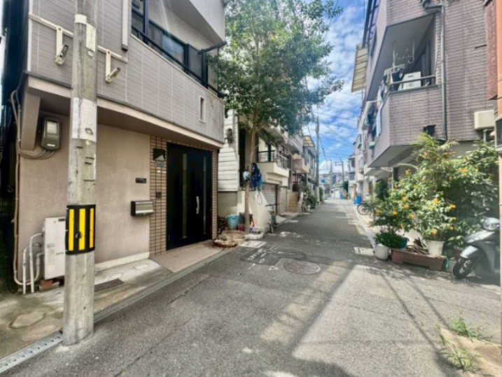 門真市大池町の前面道路含む現地写真