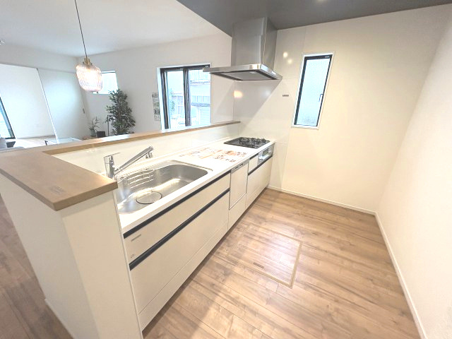 【キッチン】 | 福岡市南区曰佐5丁目2期　3号棟（全4棟）【仲介手数料無料・0円】 | 現地写真。