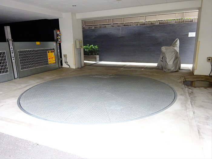 Il fiore都立大学(イルフィオーレ)の駐車場