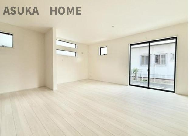 旭区今宿２丁目新築戸建の居間・リビング