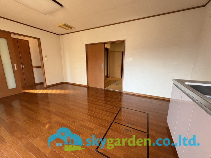 藤沢市下土棚　中古戸建の居間・リビング