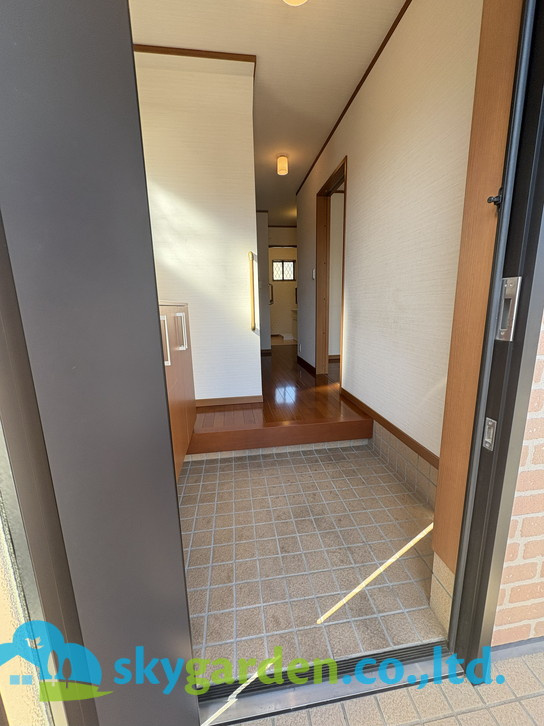 藤沢市下土棚　中古戸建の玄関