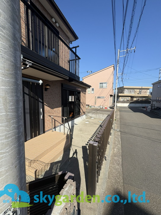 藤沢市下土棚　中古戸建の前面道路含む現地写真