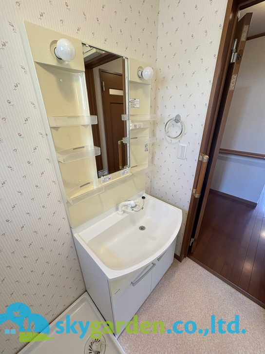 藤沢市下土棚　中古戸建の独立洗面台