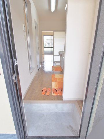 フレグランス中筋の玄関