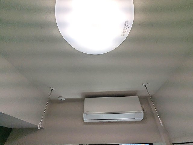 GEO ENT AKIHABARAの設備|洋室に取り外し可能な室内物干し設備付きです