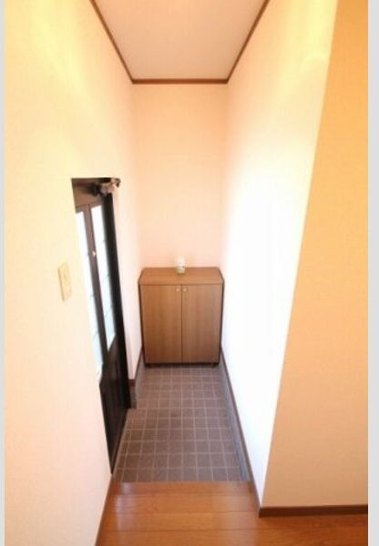 コーポラスガーデンBの玄関