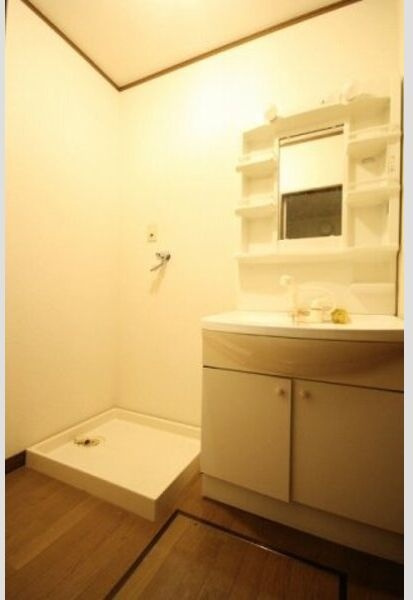 コーポラスガーデンBの独立洗面台