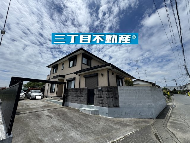 ‐三丁目不動産-　熊谷市小曽根　庭付き軽鉄造