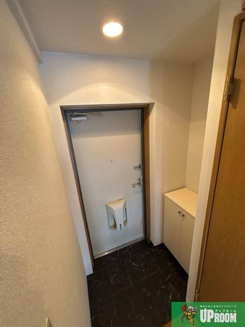 プリミエール清水の玄関