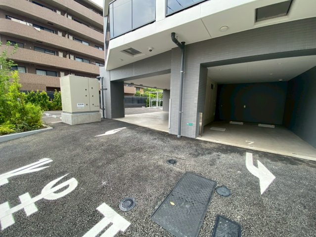 コンフォリア東葛西の駐車場