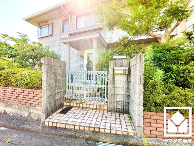 宇治市折居台３丁目の玄関