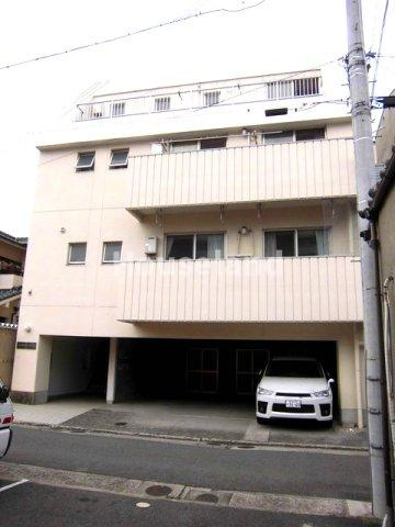 元寺町ハイツの駐車場