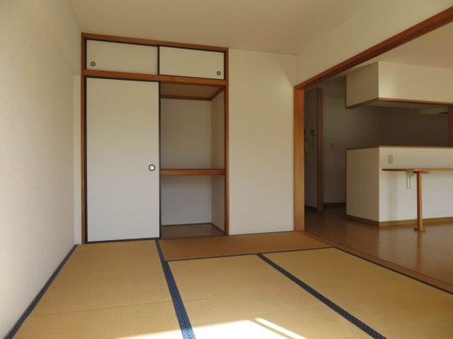 フジマンションの和室