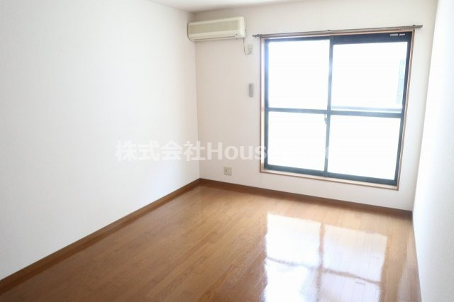 ファイン ヴィラの居間・リビング|ゆったり過ごせる居間です