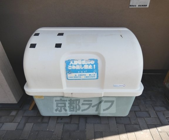 フラッティ吉野町A棟B棟の設備|敷地内ごみ捨て場