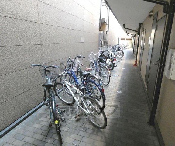 フラッティ吉野町A棟B棟のその他共用部分|自転車駐輪スペース