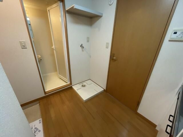 ＬＥＯ拾番館の玄関