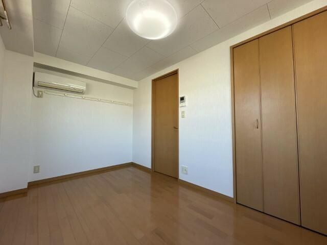 ＬＥＯ拾番館の居間・リビング