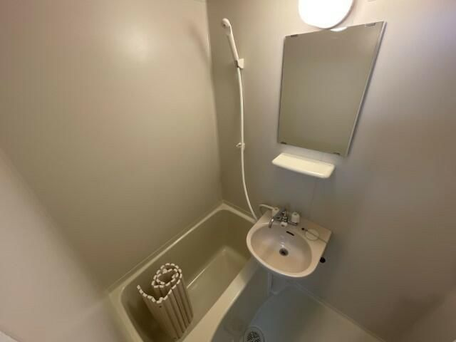 ＬＥＯ拾番館の浴室