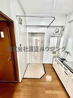 マンション野口1の玄関