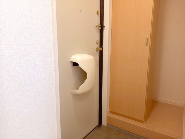 プレイン　Fの玄関