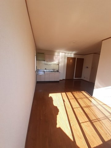 プランタンАの居間・リビング|ゆったりとした居間です