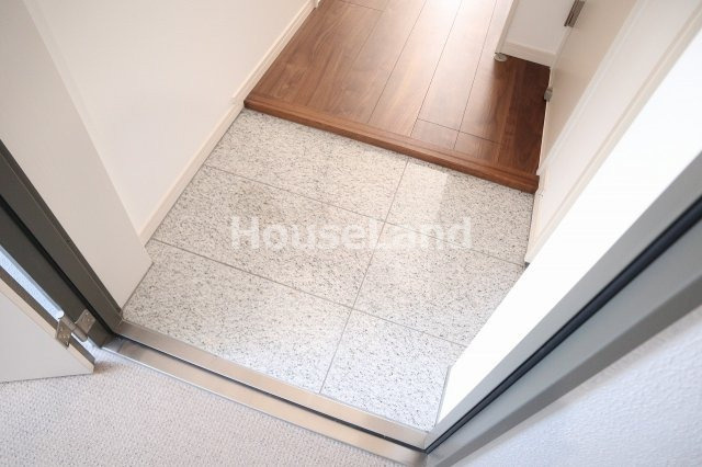 タージュ中之島の玄関|収納もある玄関です