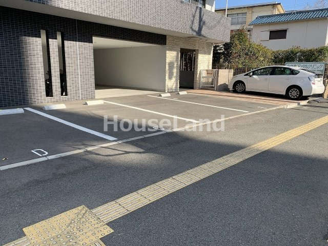 タージュ中之島の駐車場|駐車スペースもあります