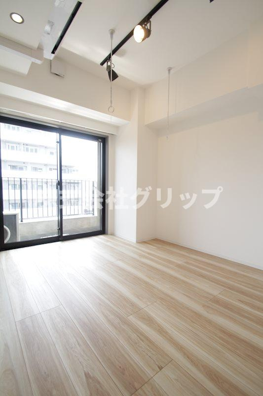 ZOOM横浜桜木町の洋室