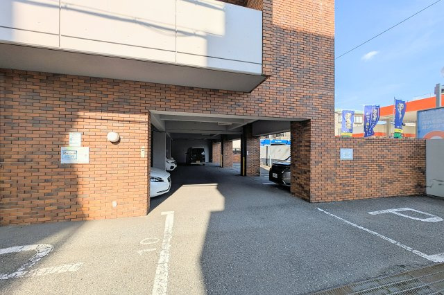 【駐車場】 | ライフスペースキャノン駐車場