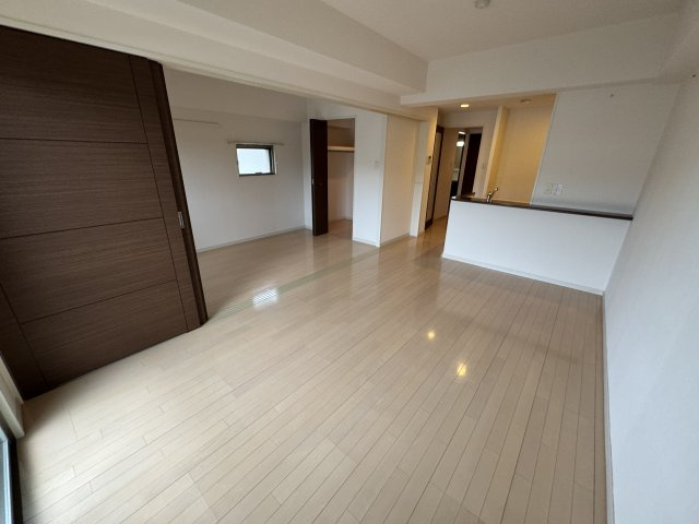 豊中市寺内１丁目の賃貸マンションの居間・リビング