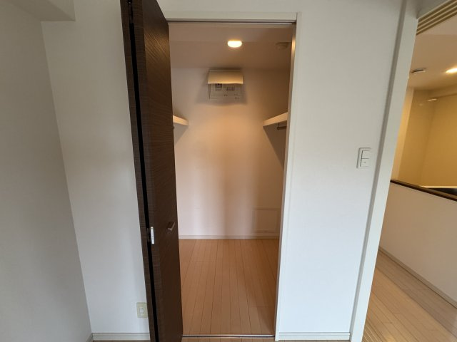 豊中市寺内１丁目の賃貸マンションの収納