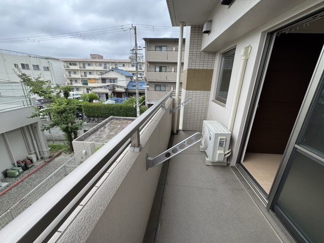 豊中市寺内１丁目の賃貸マンションのバルコニー