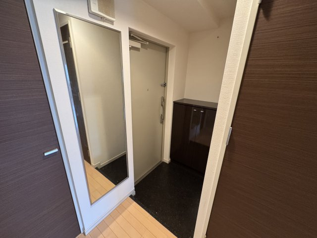 豊中市寺内１丁目の賃貸マンションの玄関