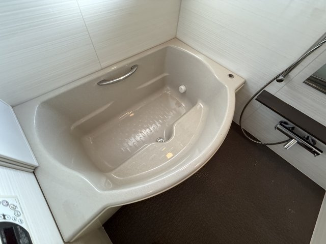 豊中市寺内１丁目の賃貸マンションの浴室