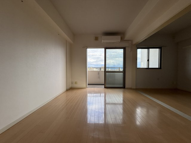 豊中市寺内１丁目の賃貸マンションの居間・リビング