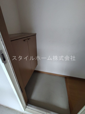 【玄関】 | ユトリロ西幸B