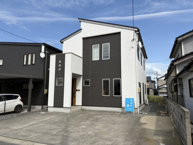 酒田市新橋四丁目【中古住宅】の外観|外観写真。内覧ご予約受付中！