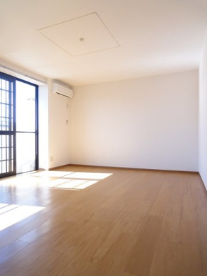 【居間・リビング】 | メゾン・ド・リヴィエールＡ