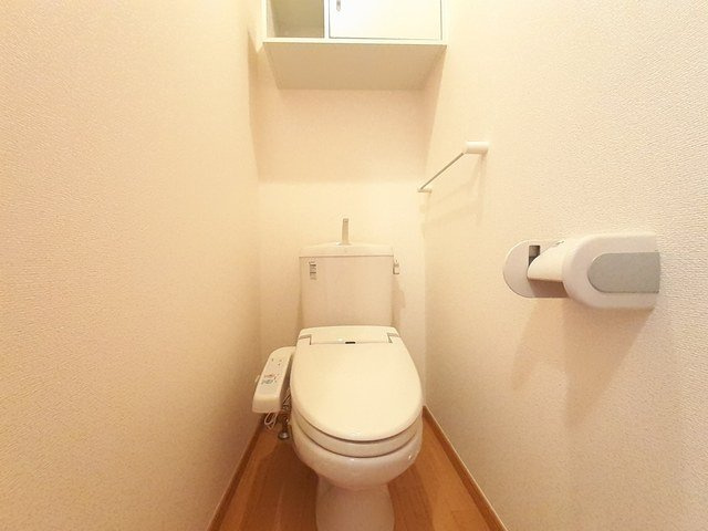 クロンドールⅡのトイレ|清潔感のあるトイレです