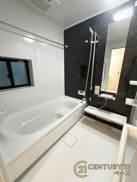 グラファーレ東菜畑 ／新築一戸建の浴室|■現地撮影写真■ゆったりしたサイズの浴室！足を伸ばしての入浴は疲れも癒してくれます！