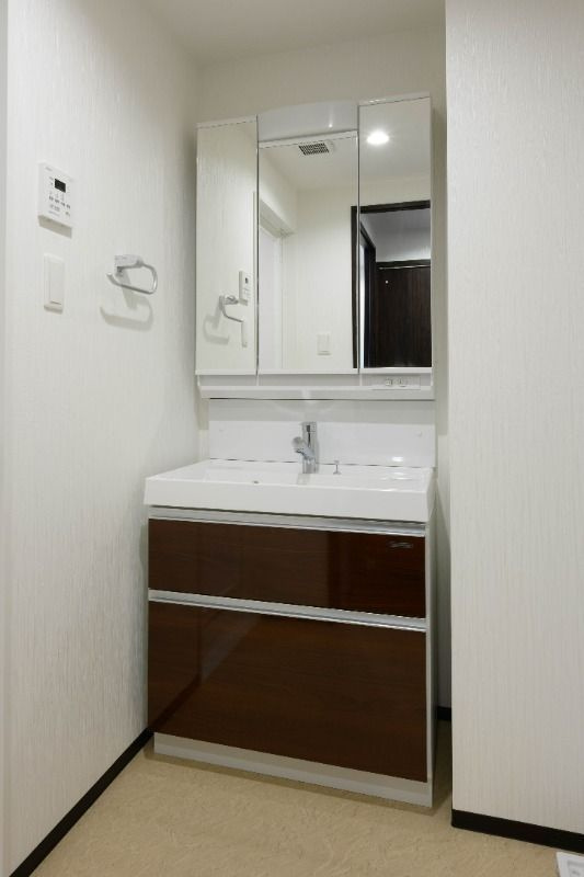 Vinoプレジオ本町の洗面所