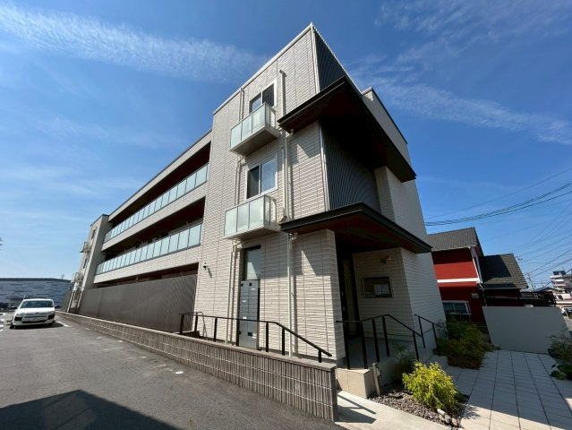 豊田市三軒町７丁目のアパート