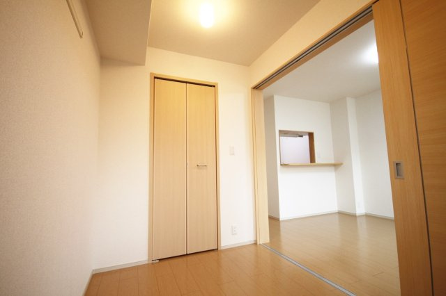 クレール宝塚の洋室|ゆったりした洋室です