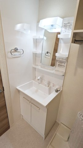 リベルテ逆瀬川の洗面所