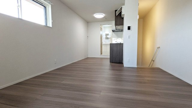 宝塚市伊孑志３丁目のアパートの居間・リビング