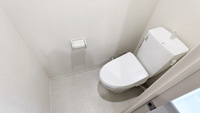 宝塚市伊孑志３丁目のアパートのトイレ